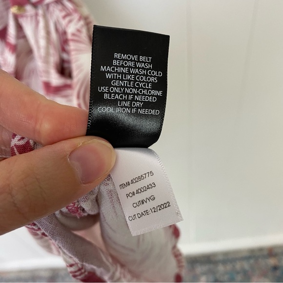 Torrid Collared Dress shirt Dress Size 4X Shaded Palm Button Front Rayon Pink - Picture 13 of 15